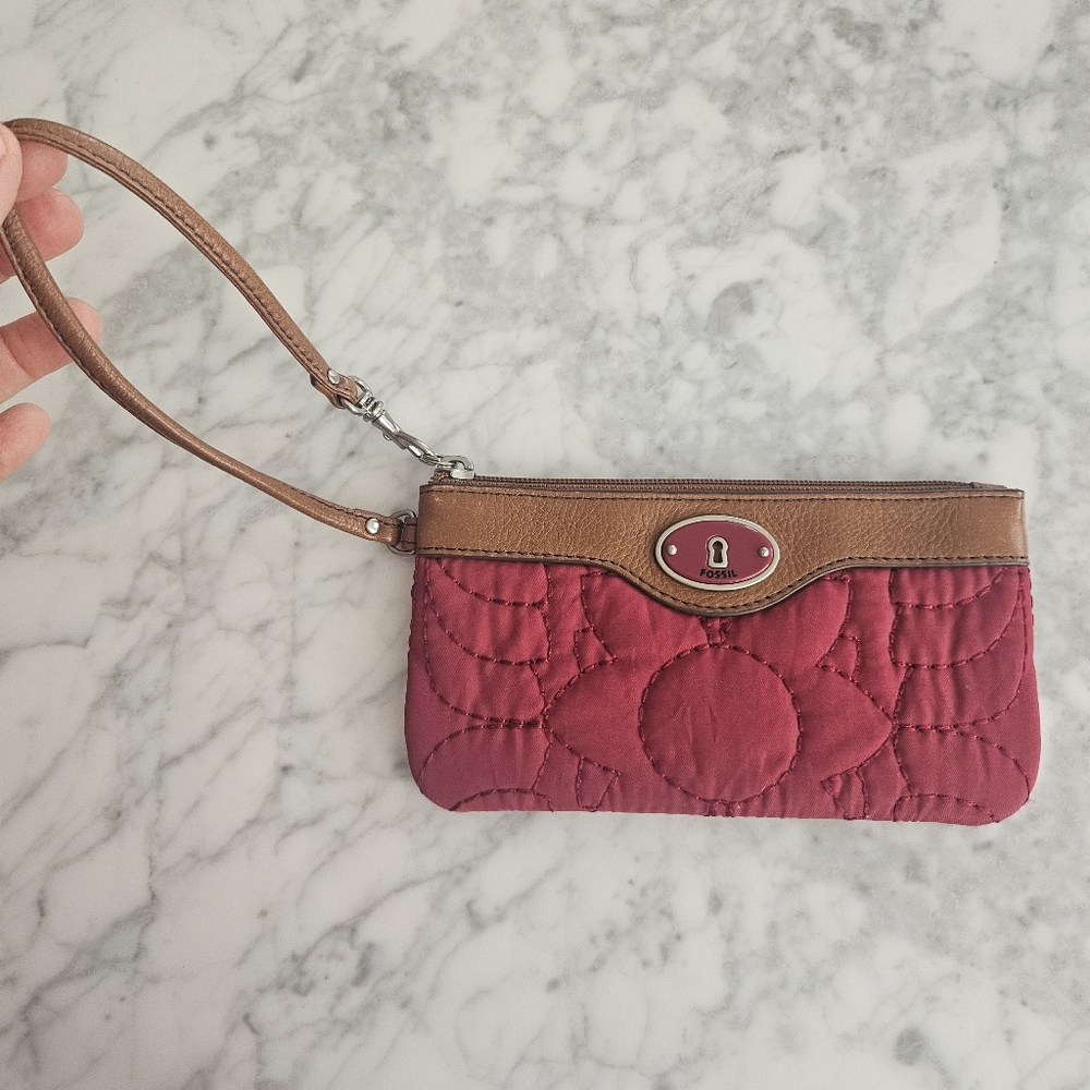 Fossil KeyPer Raspberry Quilted Cute wallet wristlet READ - Picture 2 of 7